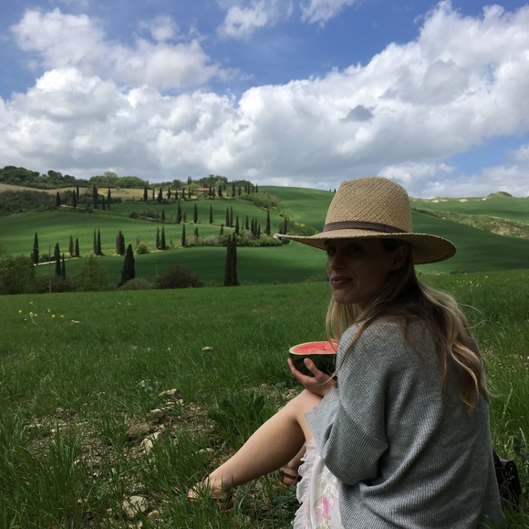 Meet your Posher, Anna - Picture 1 of 1